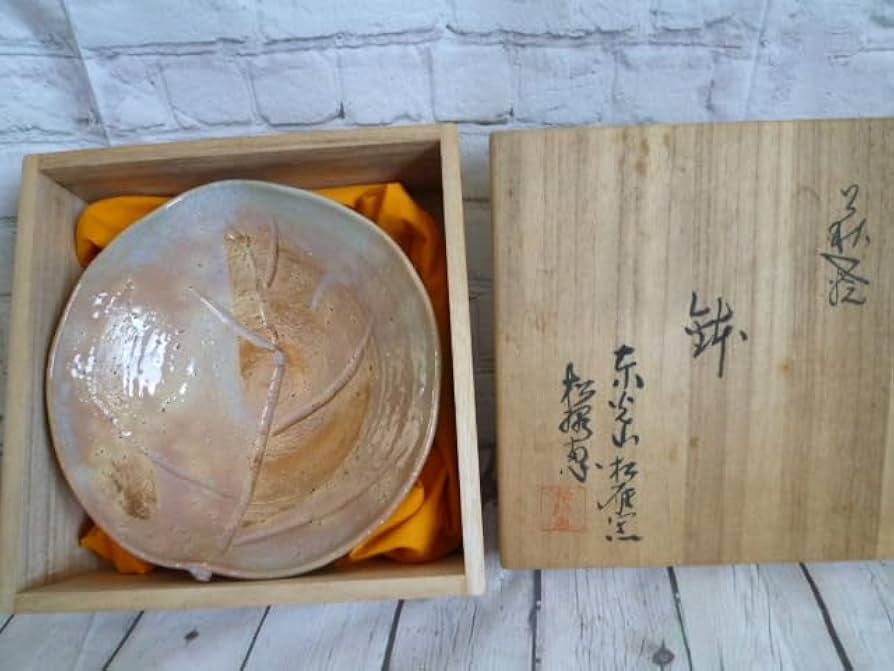 【鳳凰堂】大和吉孝松緑『萩焼 紅葉形菓子鉢』茶道具 菓子器 送料出品者負担 大和吉孝松緑 萩焼 紅葉形菓子鉢 | いとう鳳凰堂古美術店